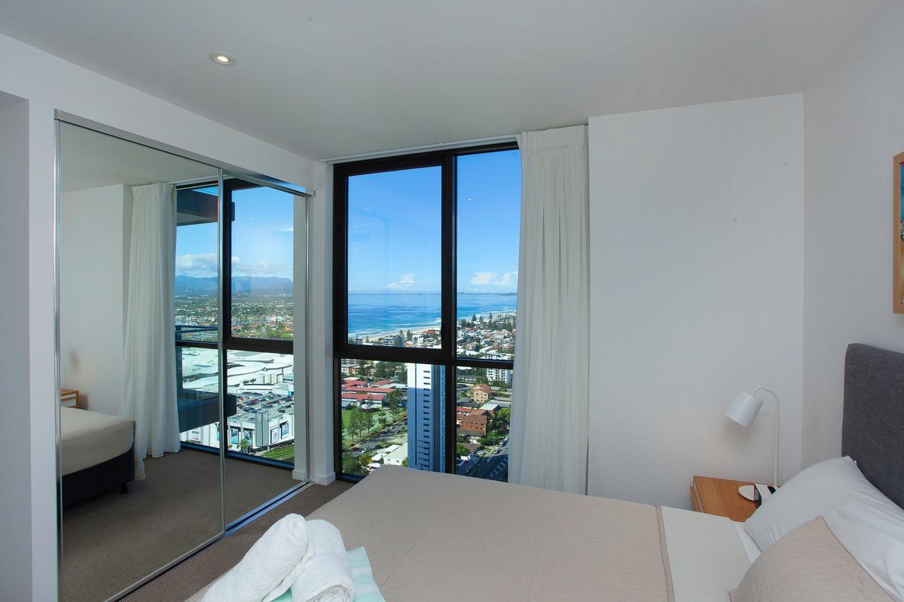 High Floor Ocean View Suites Broadbeach Gold Coast Dış mekan fotoğraf
